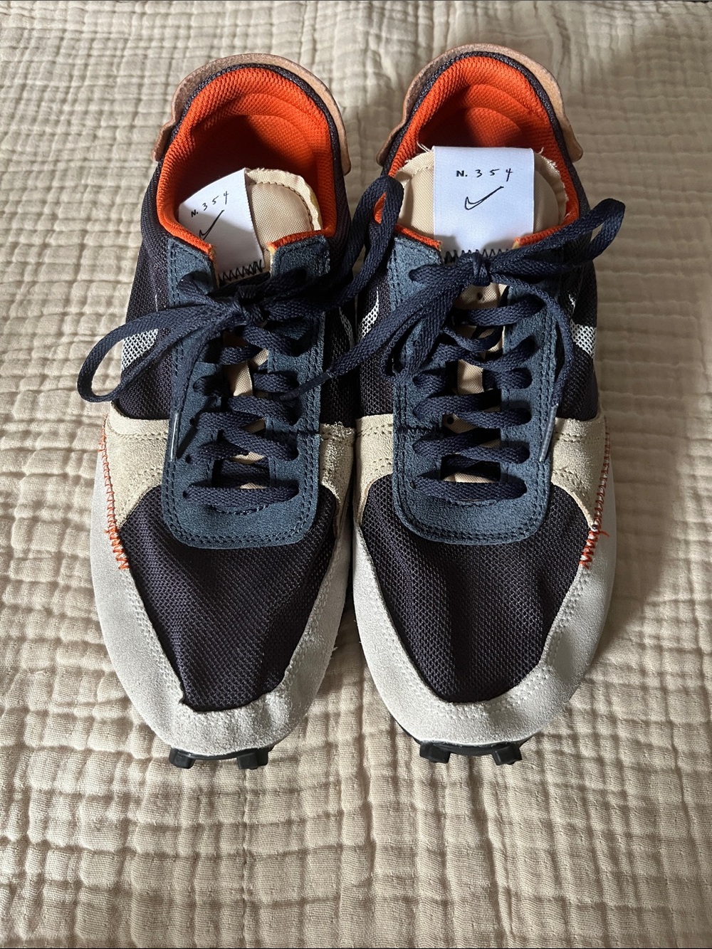 Nike Men’s Sneakers in Black, Cream & Orange no 354